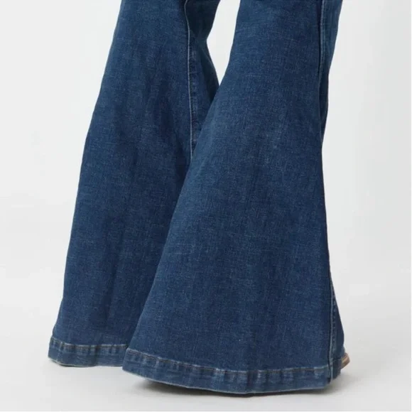 Wrangler Retro High Rise Trumpet Flare/Bell Bottom Jeans Size 26/32 - Picture 3 of 16